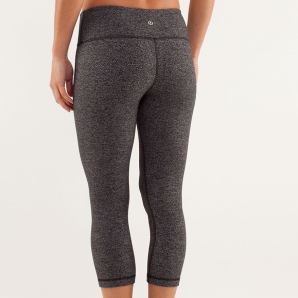 Lululemon Wunder Under Crop Herringbone Black/Black Size 4 - Picture 2 of 6